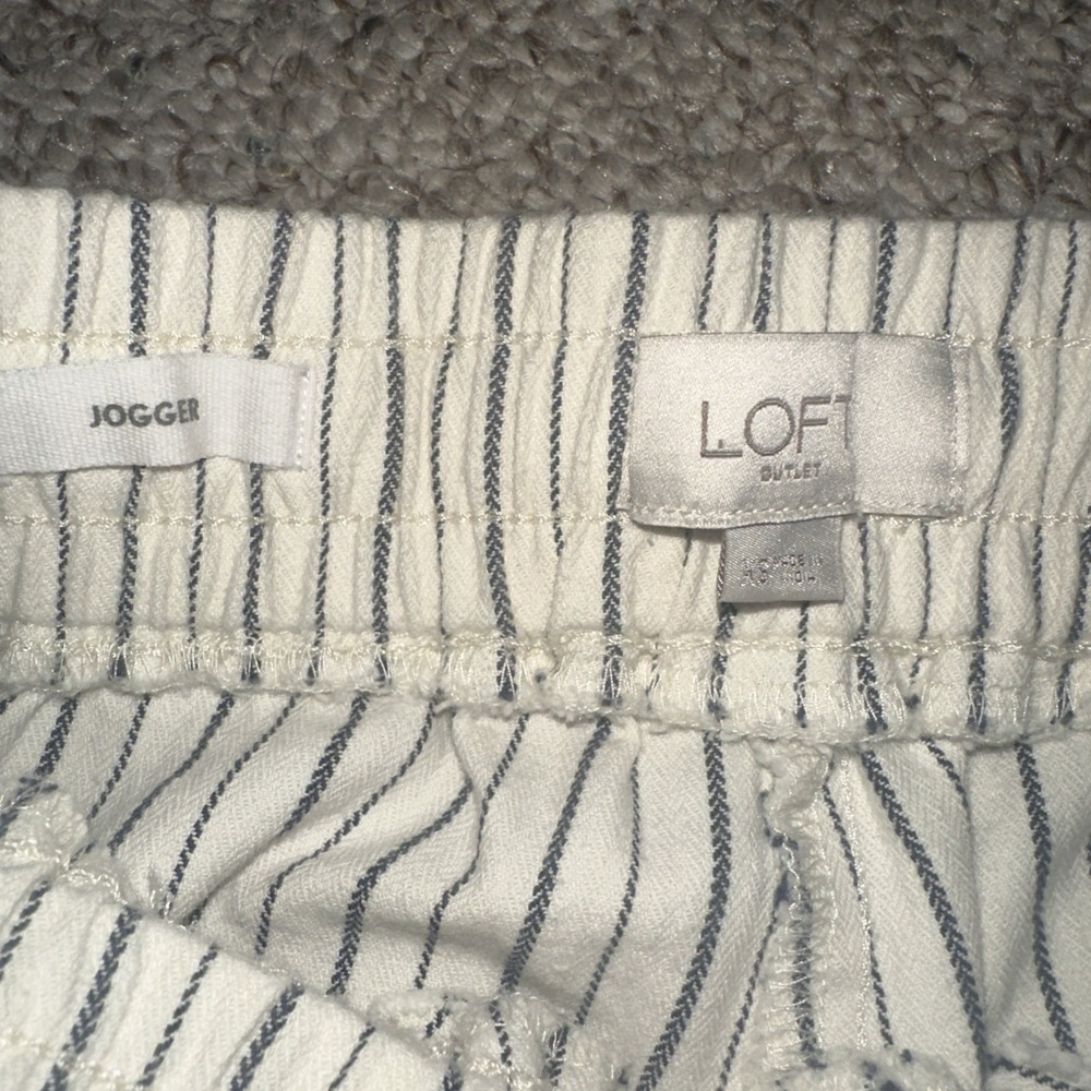 LOFT Womens Joggers Pants Size XS Cotton Blend Drawstring Cream 26" Inseam EUC - Picture 4 of 5
